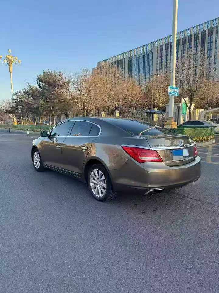 保定15年别克君越7