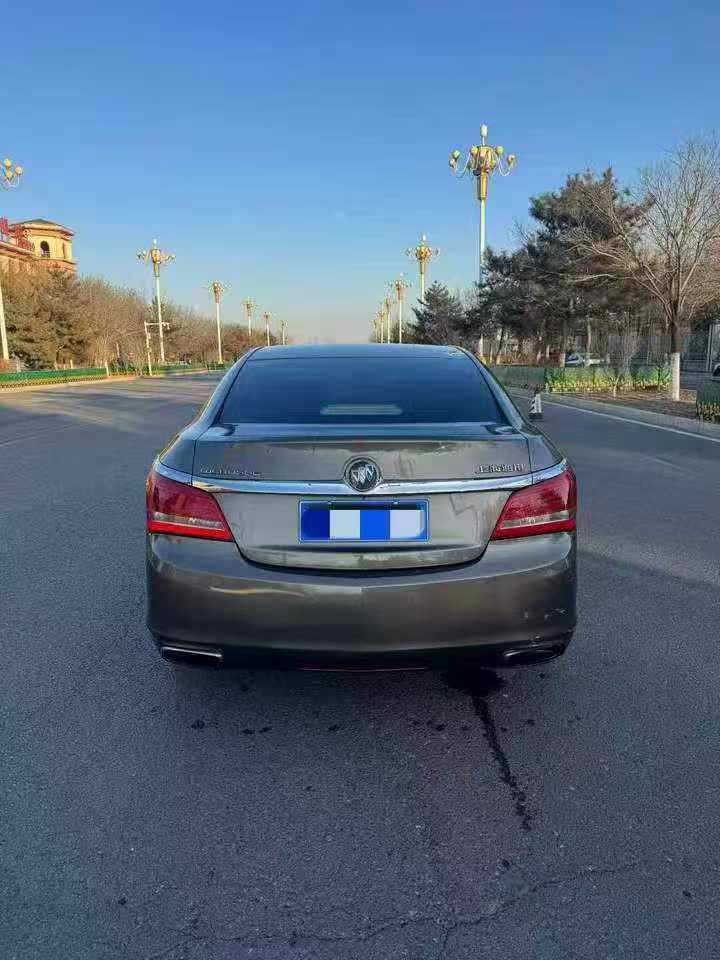 保定15年别克君越9