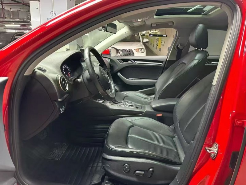 成都15年奥迪A33