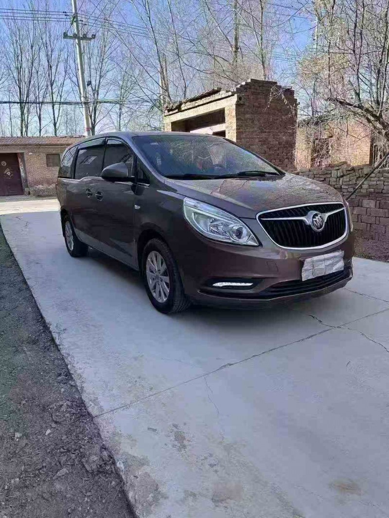 东营19年别克GL82