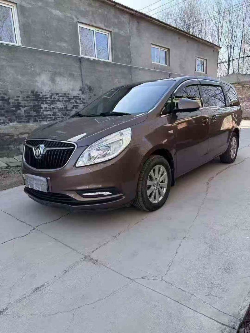 东营19年别克GL83