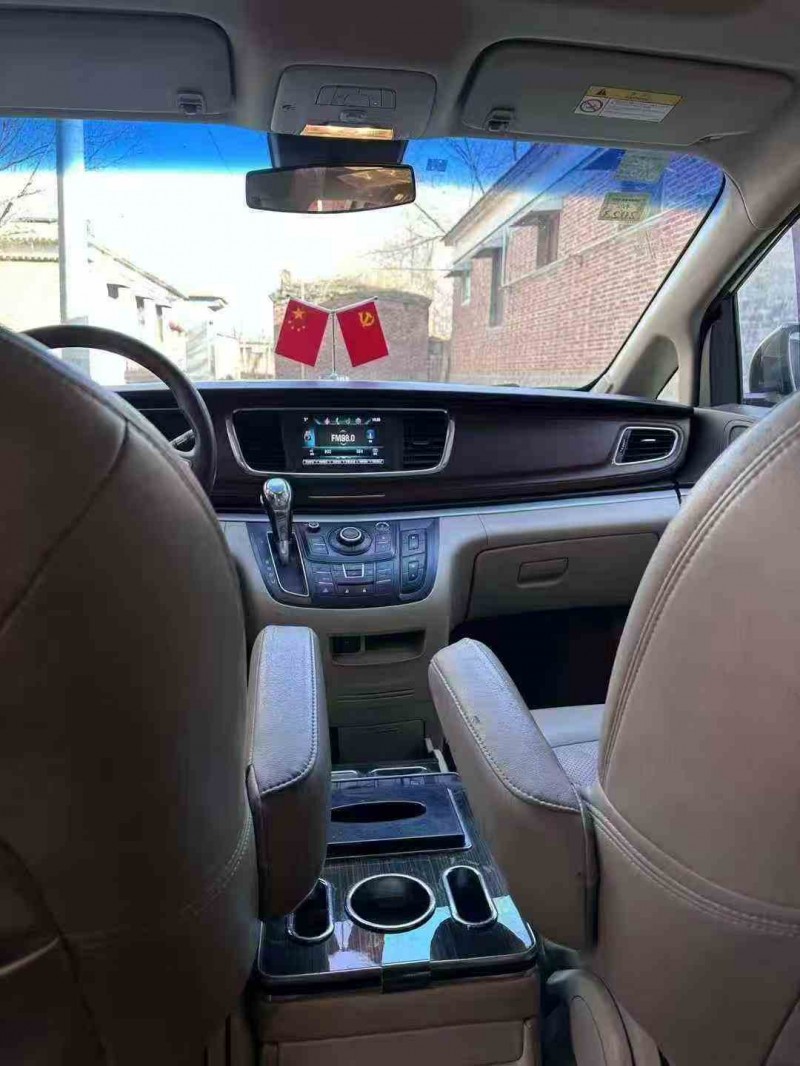 东营19年别克GL84