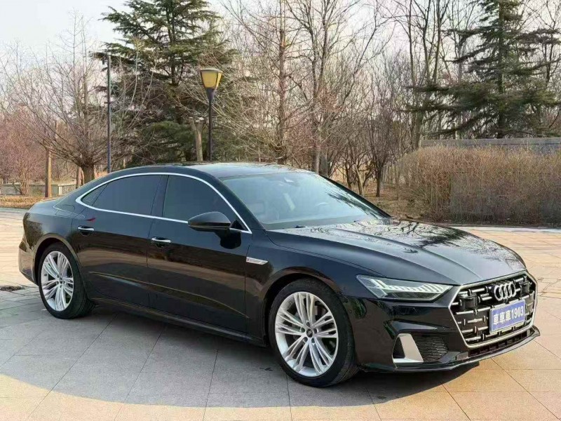 济宁25年奥迪A7L3