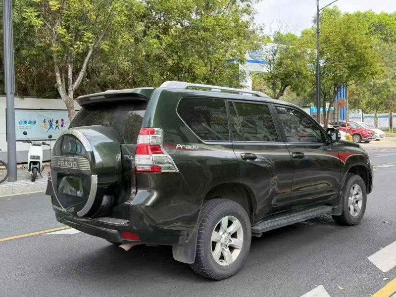 广州15年丰田普拉多8