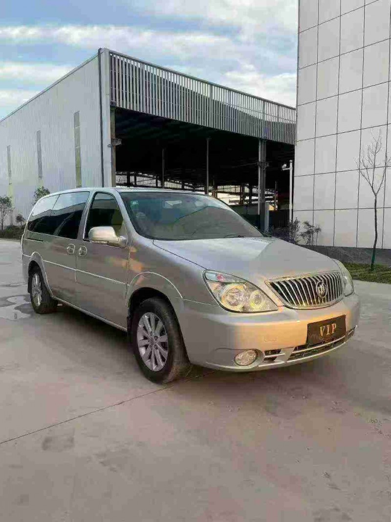 徐州13年别克GL82