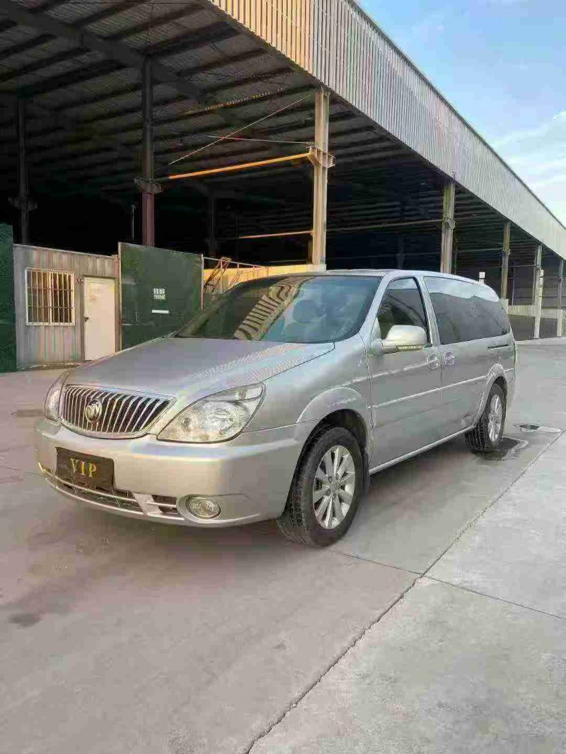 徐州13年别克GL83