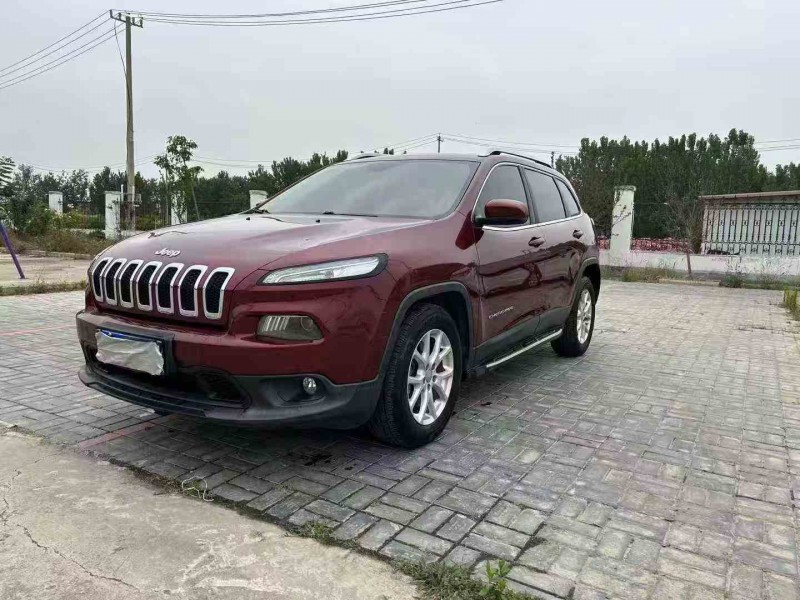 徐州16年Jeep自由光2