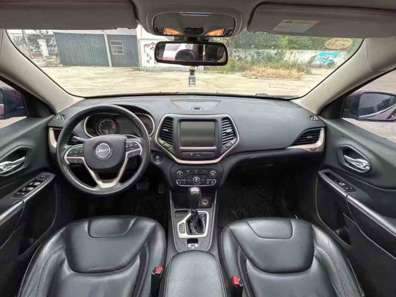 徐州16年Jeep自由光9