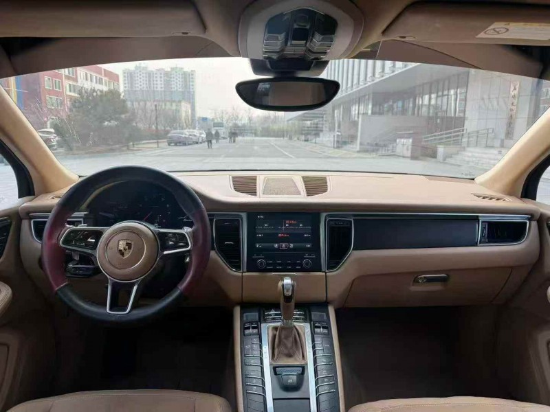 青岛16年保时捷Macan5