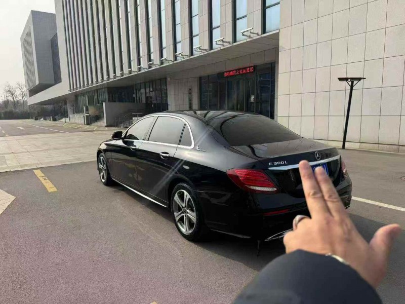 淄博18年奔驰E8