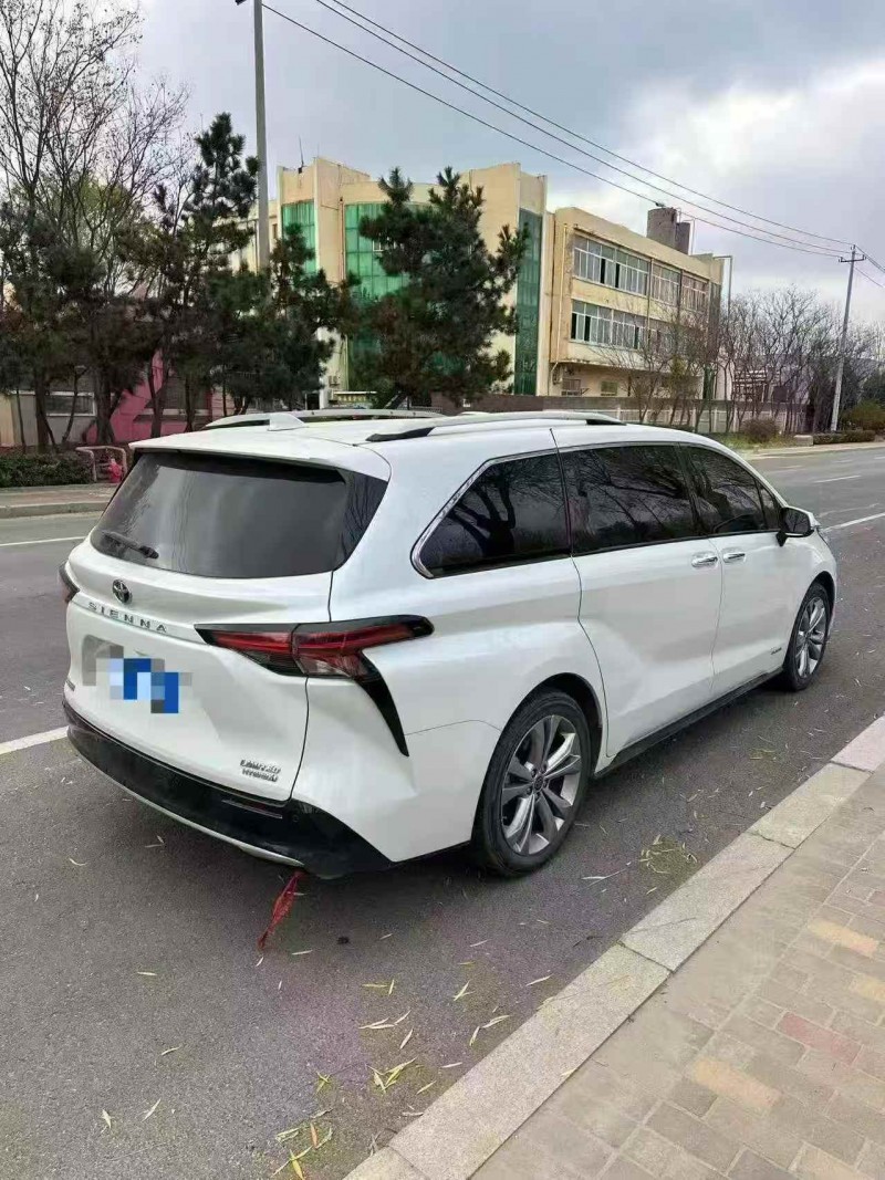 潍坊24年丰田塞纳8