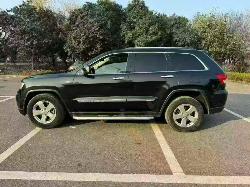 烟台12年Jeep大切诺基3