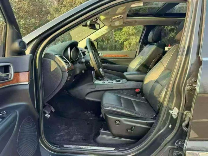 烟台12年Jeep大切诺基6