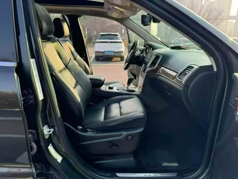 烟台12年Jeep大切诺基7