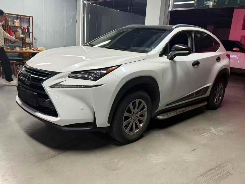 曲靖17年雷克萨斯NX2