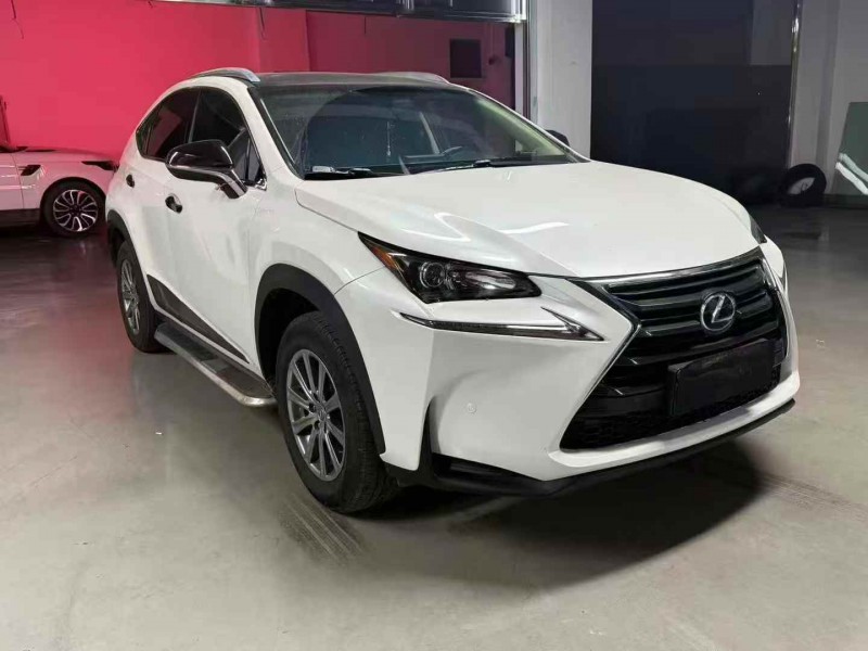 曲靖17年雷克萨斯NX3