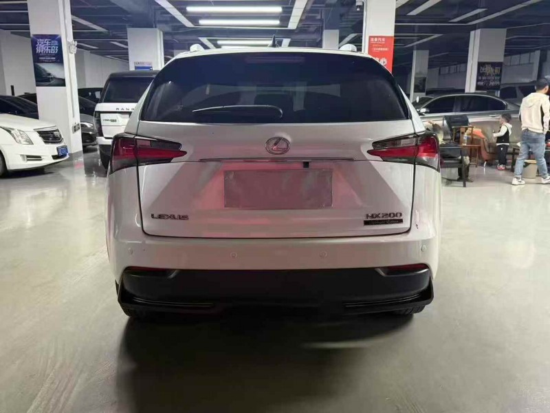 曲靖17年雷克萨斯NX9