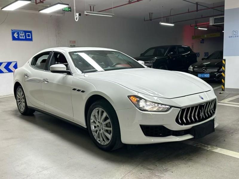 成都21年玛莎拉蒂Ghibli2