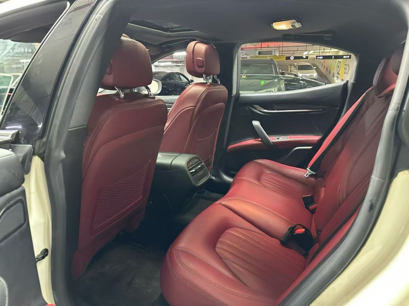 成都21年玛莎拉蒂Ghibli7