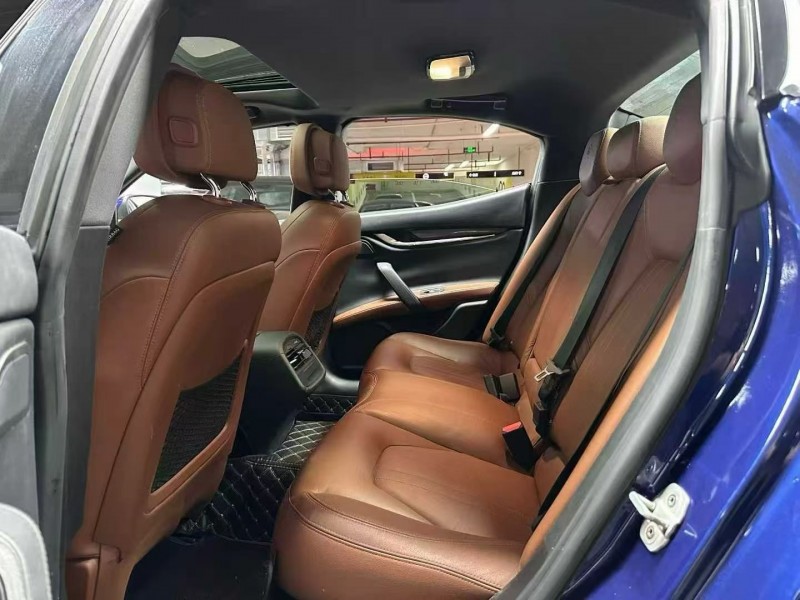 成都19年玛莎拉蒂Ghibli7