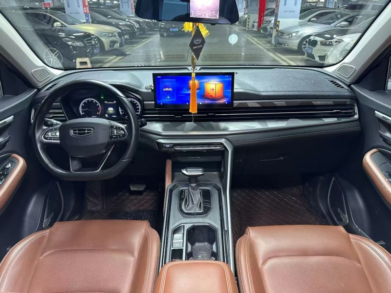 成都22年吉利远景4