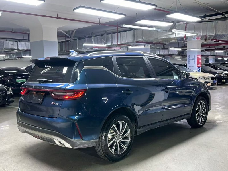 成都22年吉利远景9