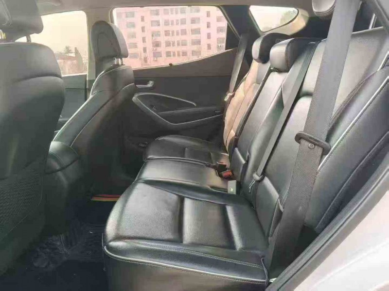 岳阳17年现代新胜达6