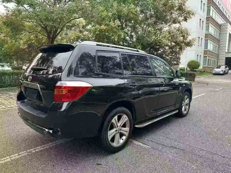 岳阳12年丰田汉兰达6