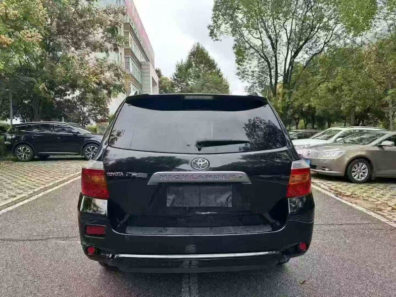 岳阳12年丰田汉兰达8