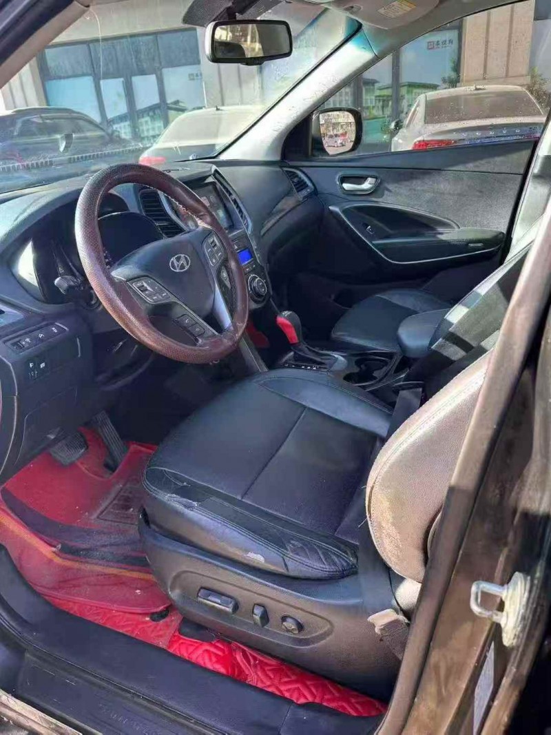 张家口15年现代新胜达5