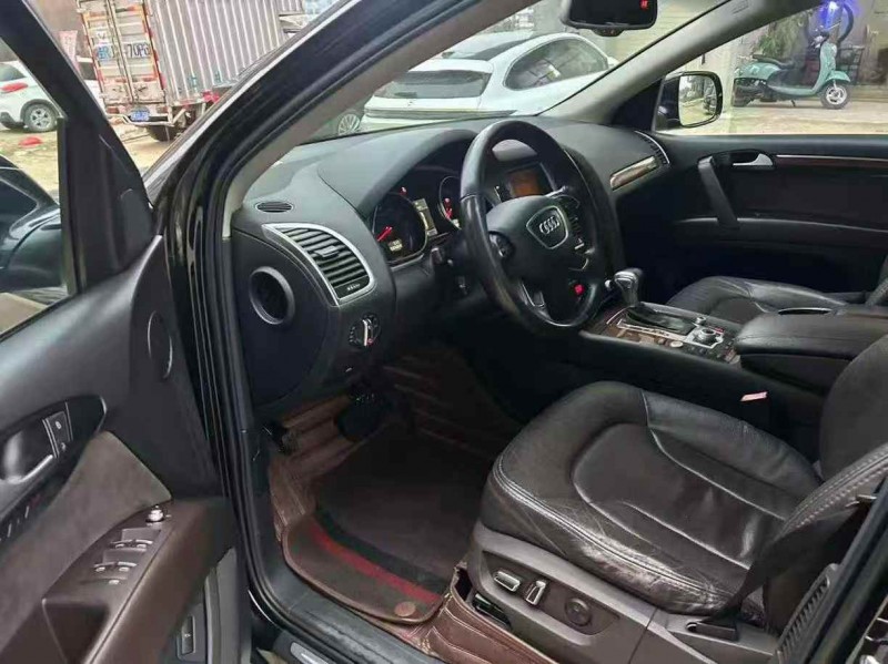 贵港13年奥迪Q74