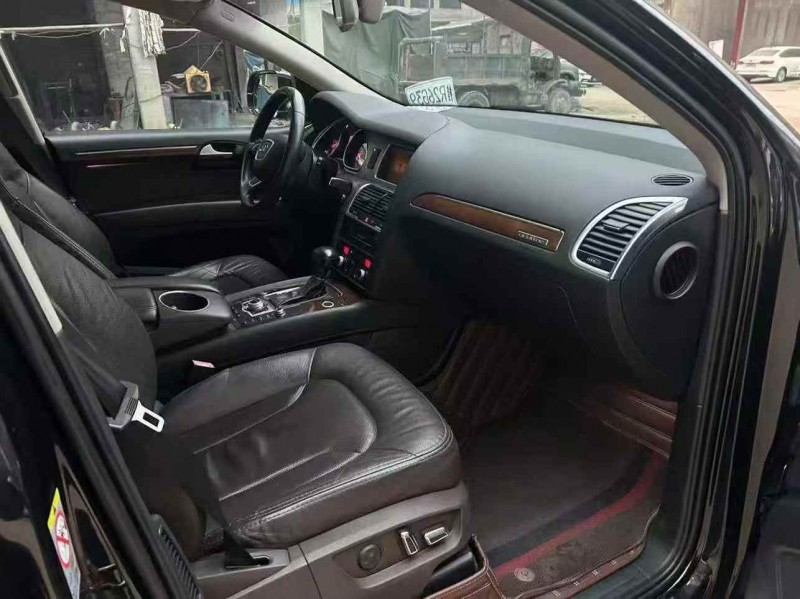 贵港13年奥迪Q75