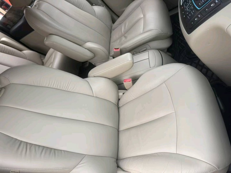 武汉16年别克君威8