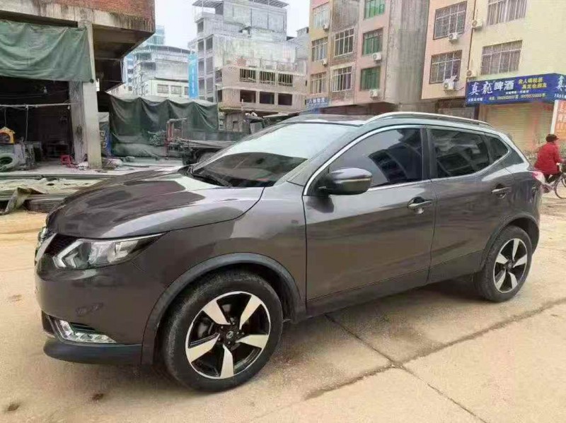 贵港18年日产逍客3