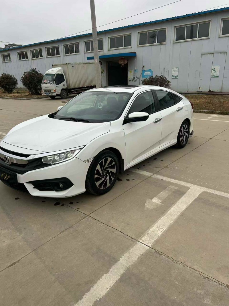 济宁16年本田思域2
