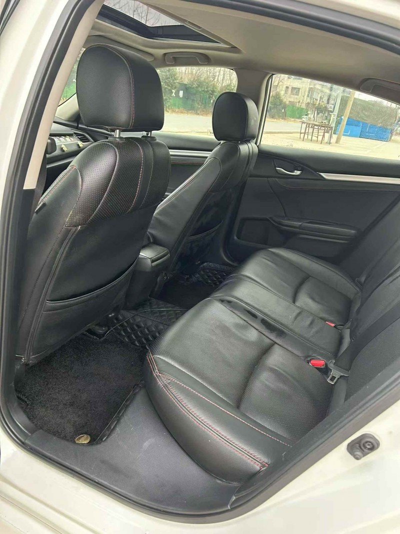 济宁16年本田思域4