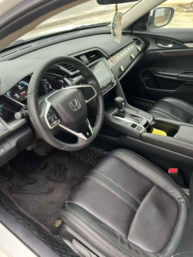 济宁16年本田思域5