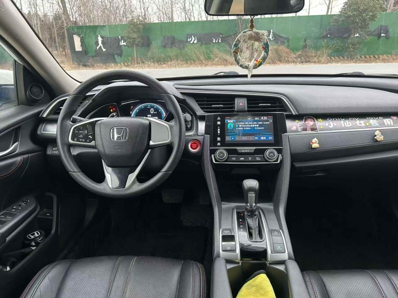 济宁16年本田思域6