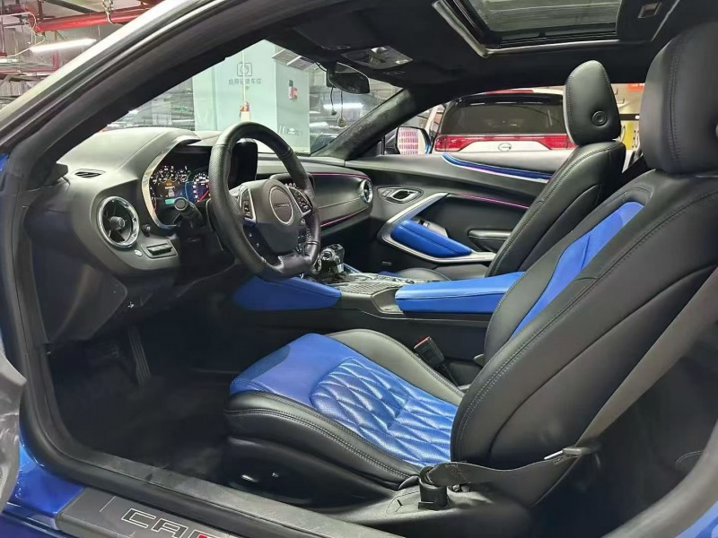 成都18年雪佛兰科迈罗4