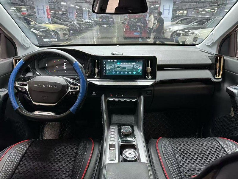 成都24年五菱汽车星云4