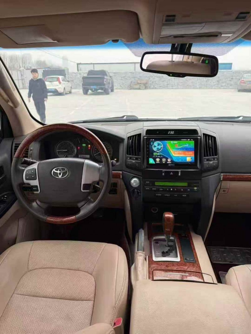 东营16年丰田兰德酷路泽6