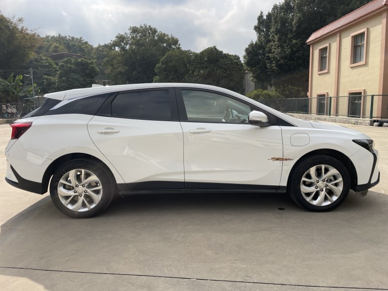 中山24年别克微蓝2