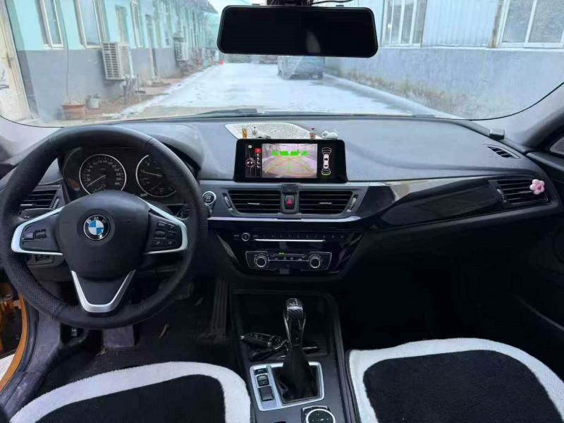 济宁17年宝马1系6