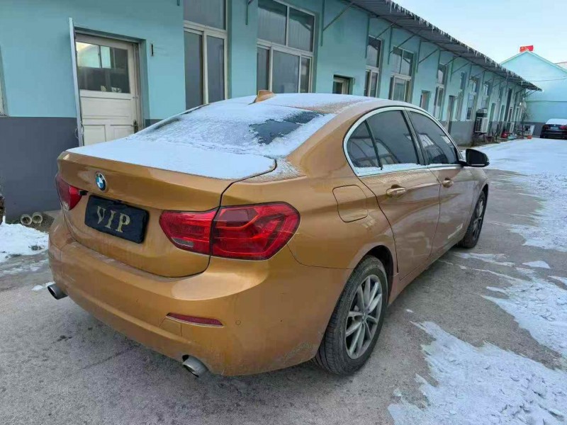 济宁17年宝马1系7