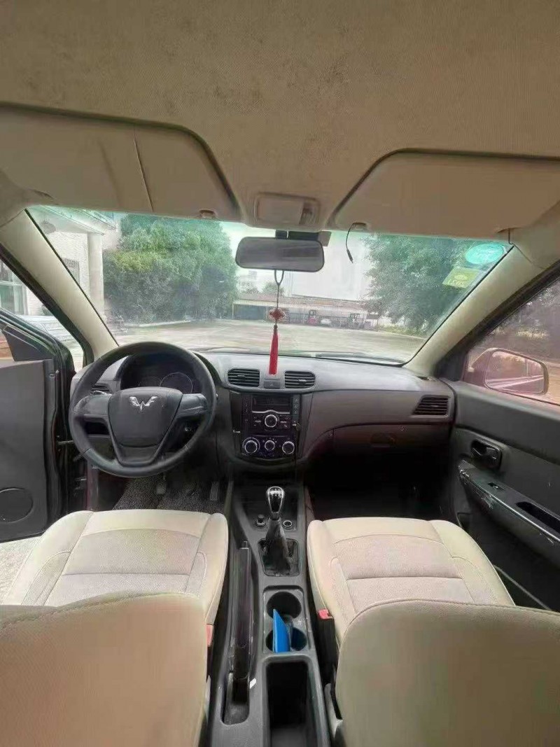 漳州17年五菱汽车宏光4