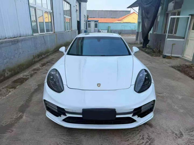 济宁13年保时捷帕拉梅拉1