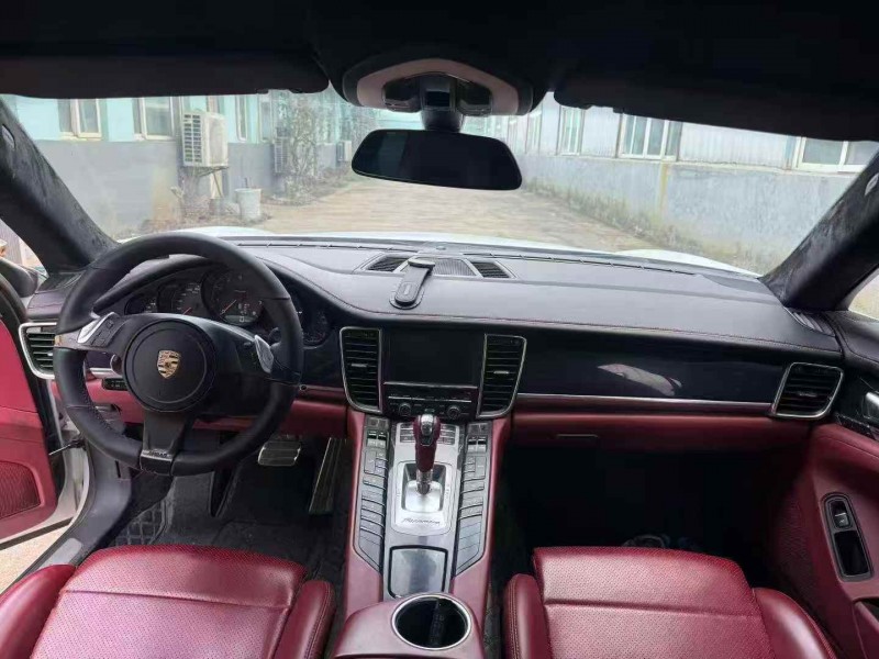 济宁13年保时捷帕拉梅拉5