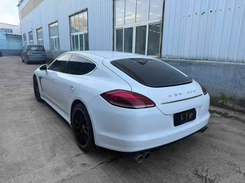 济宁13年保时捷帕拉梅拉8