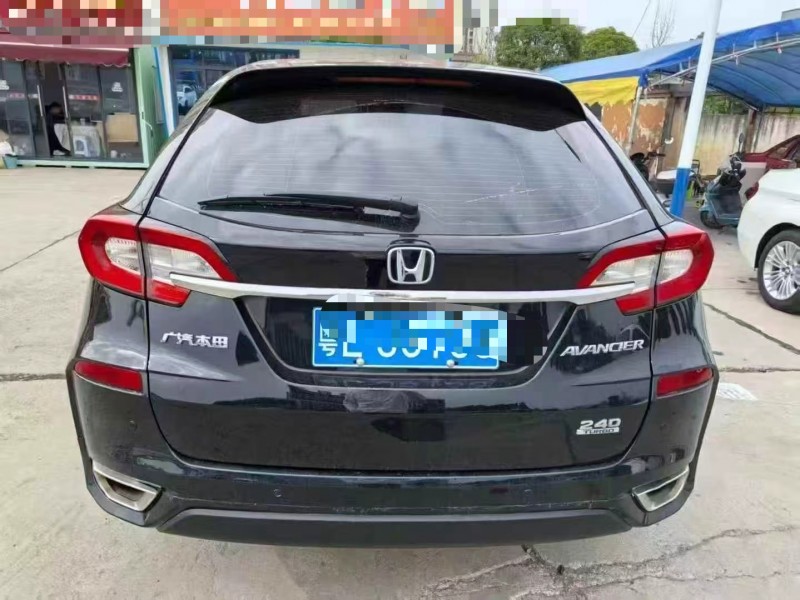 贵阳17年本田冠道8