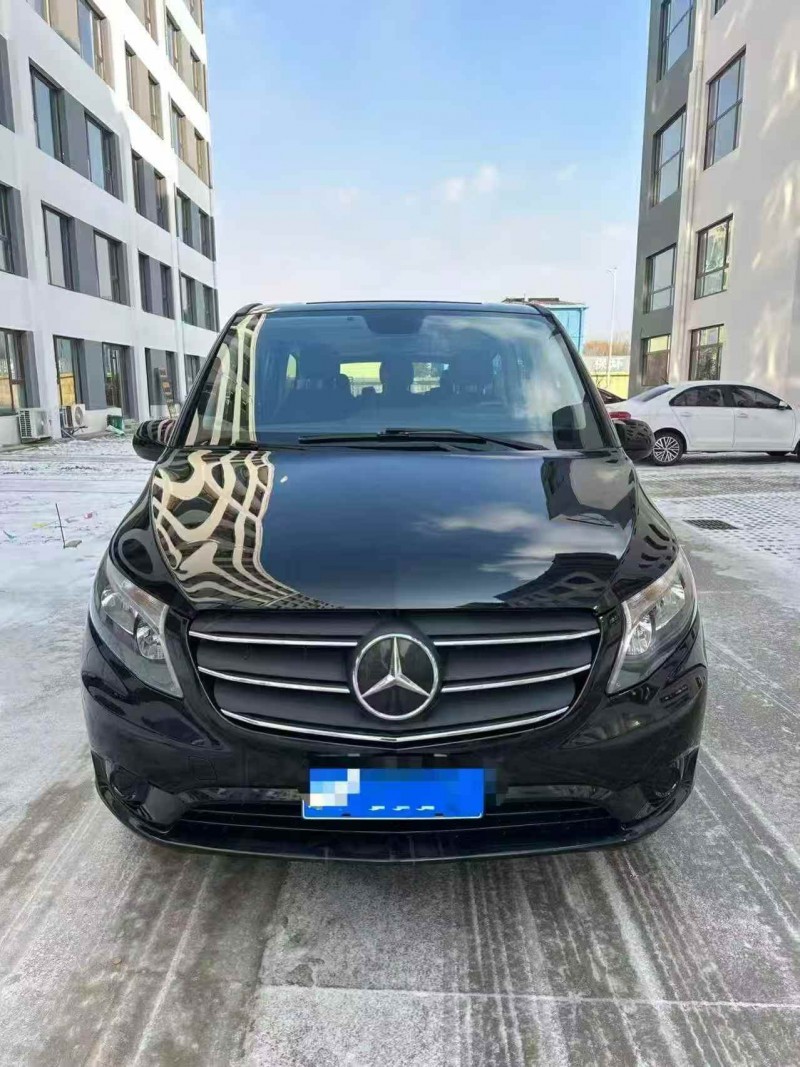 淄博22年奔驰威霆1